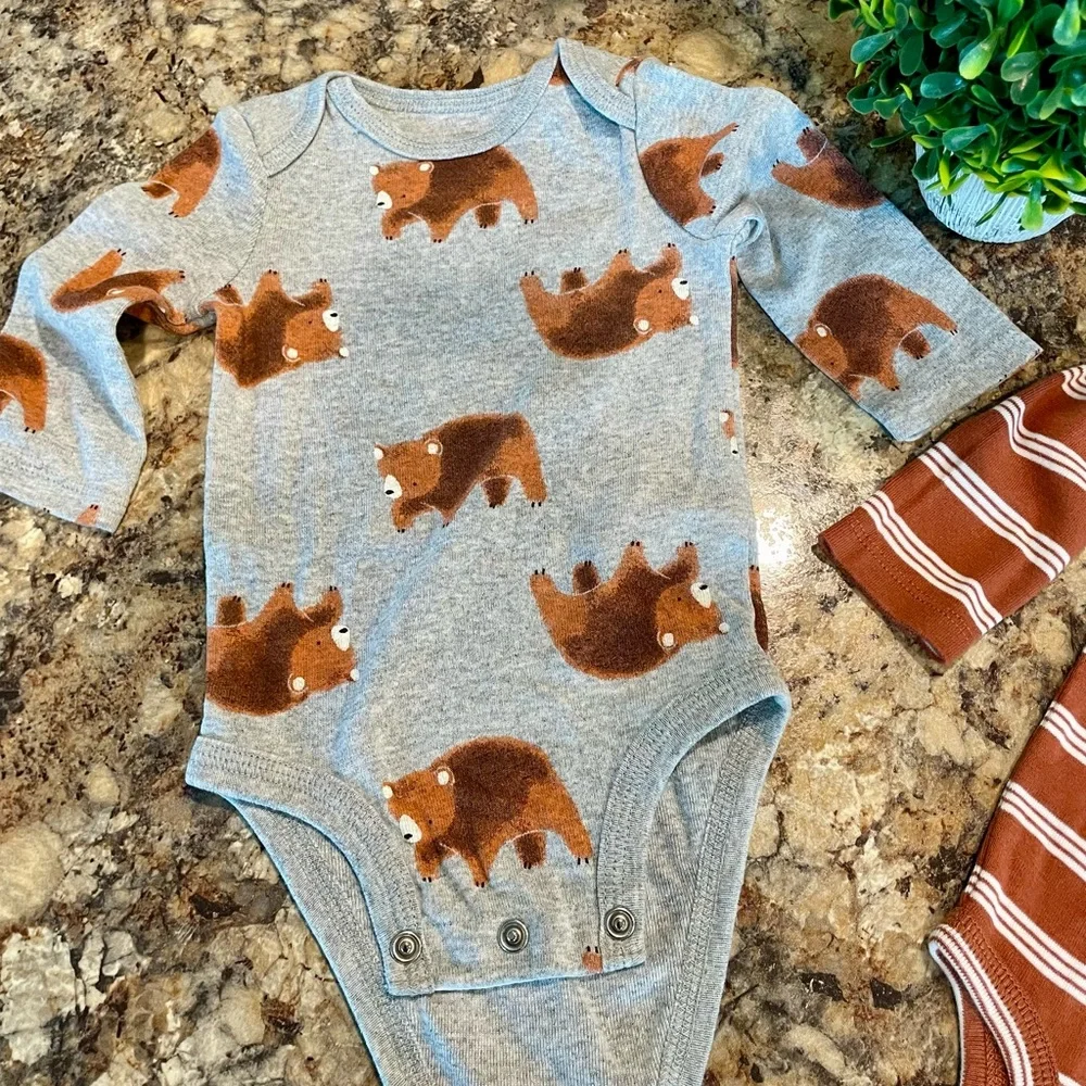 NWOT~ Baby Boy BUNDLE OF 2 long sleeves Onesies SZ: 3M Brown Bear Brown stripe